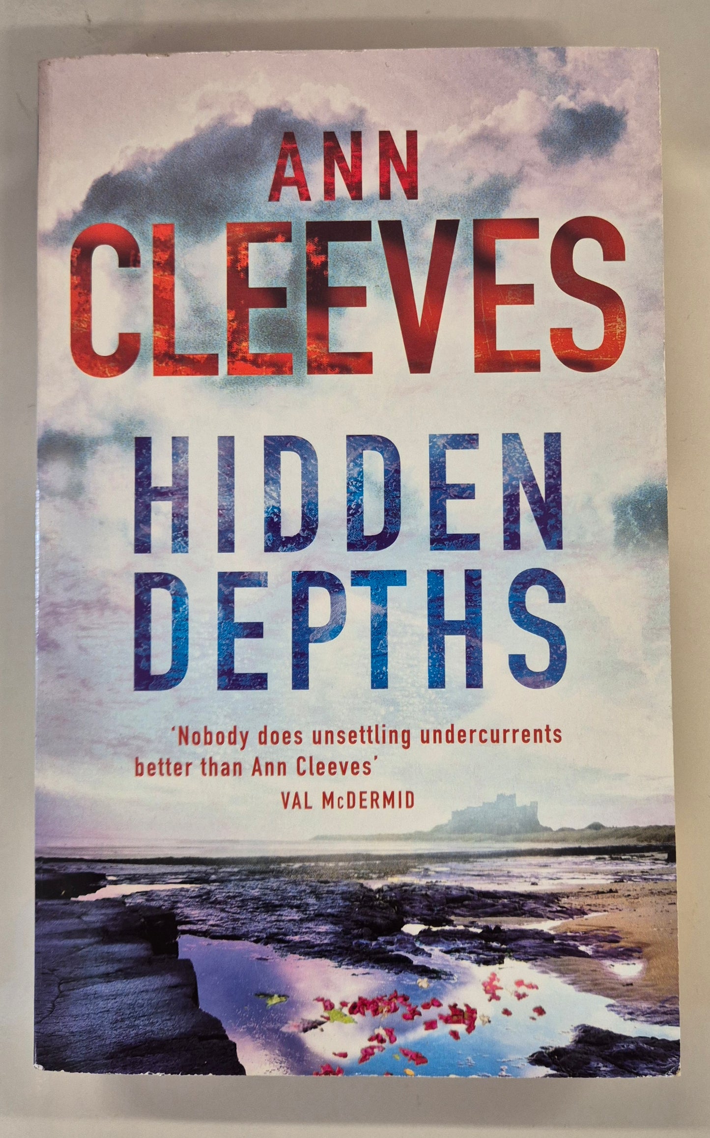 Hidden Depths (Vera Stanhope #3) by Ann Cleeves