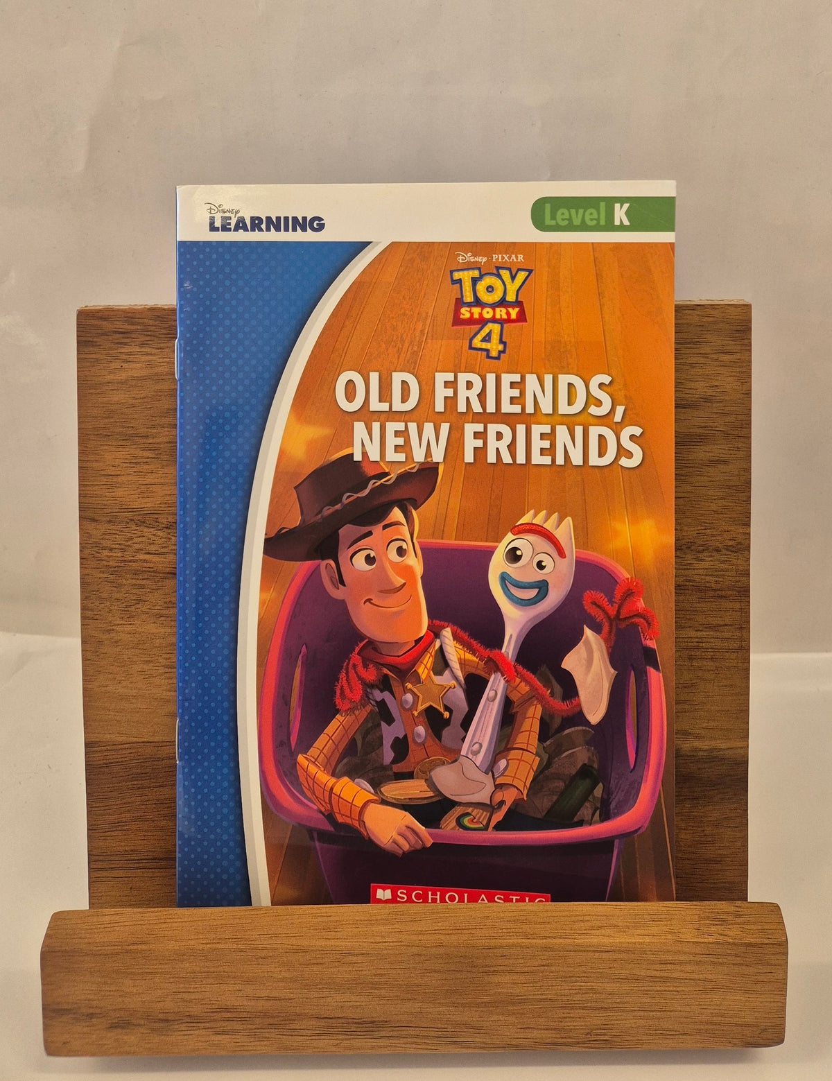 Toy Story 4: Old Friends, New Friends (Disney Learning: Level K) by Natasha Bouchard