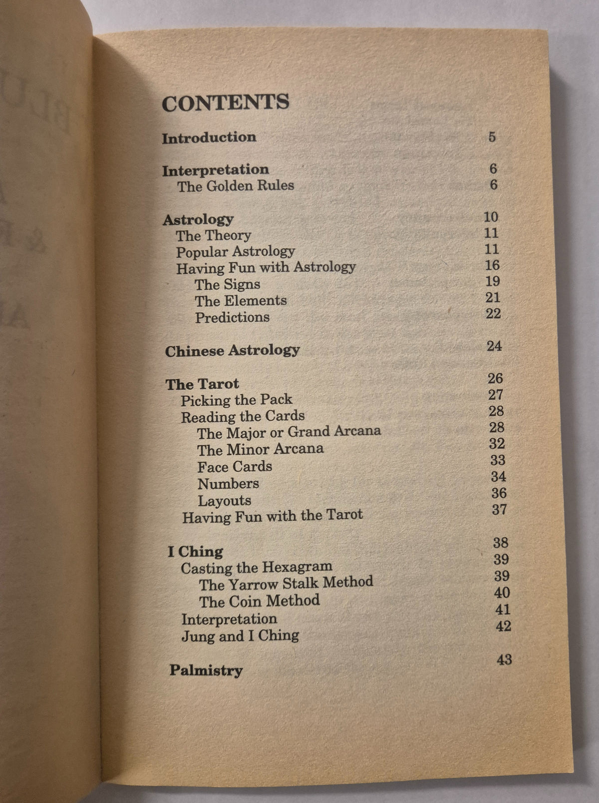 The Bluffer's Guide to Astrology & Fortune Telling by Alexander C. Rae