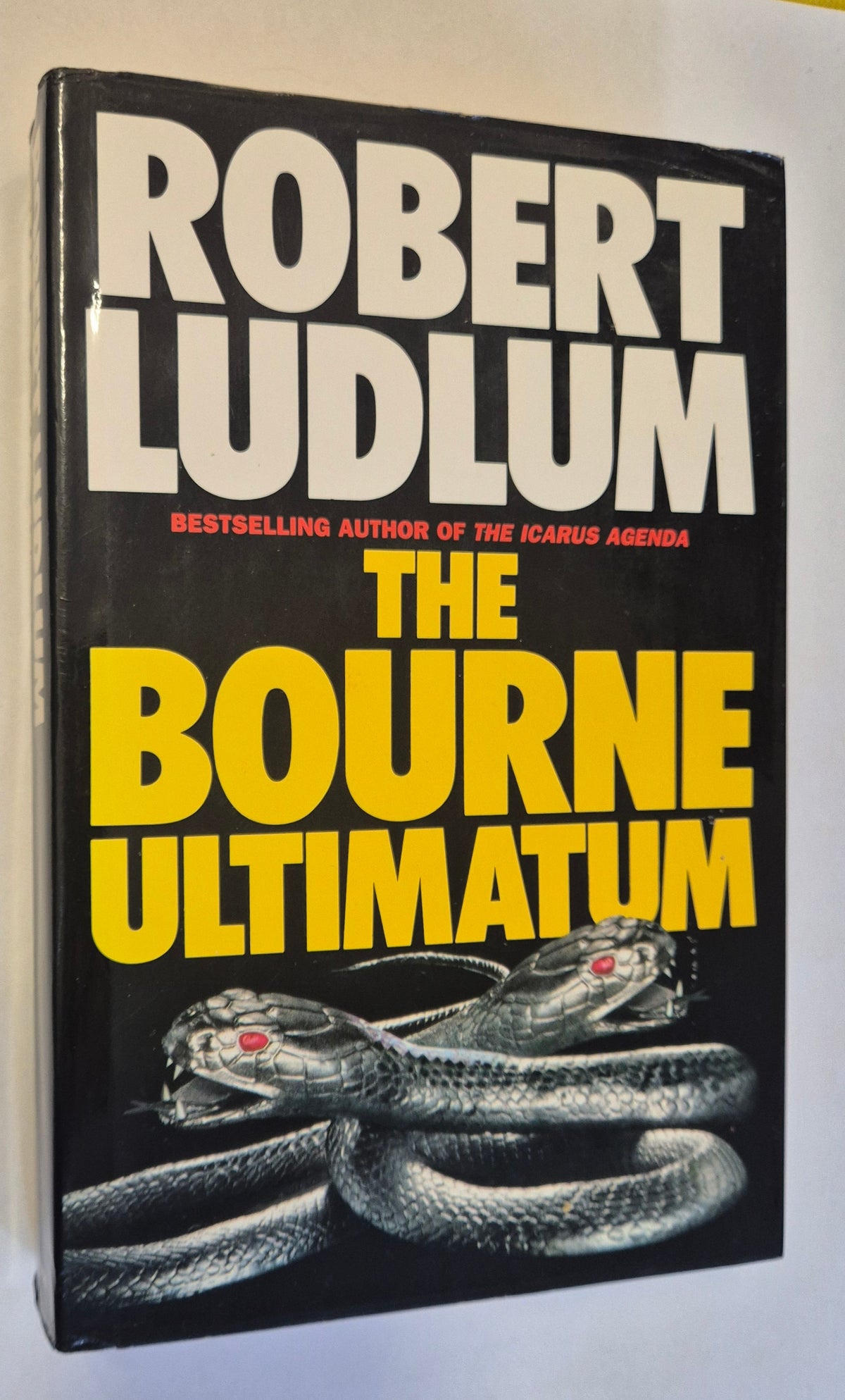 The Bourne Ultimatum (Jason Bourne #3) by Robert Ludlum