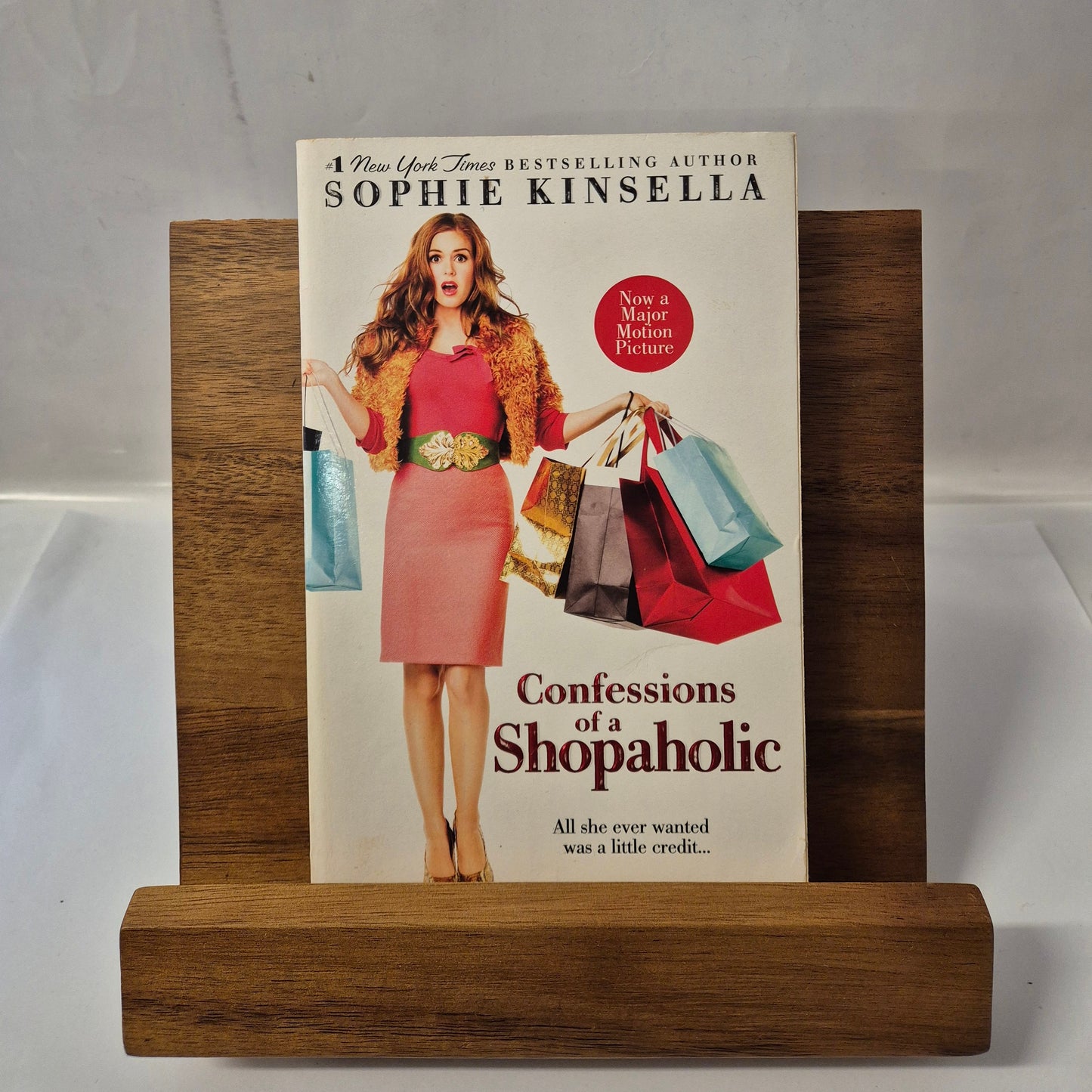 Confessions of a Shopaholic (Shopaholic #1) by Sophie Kinsella