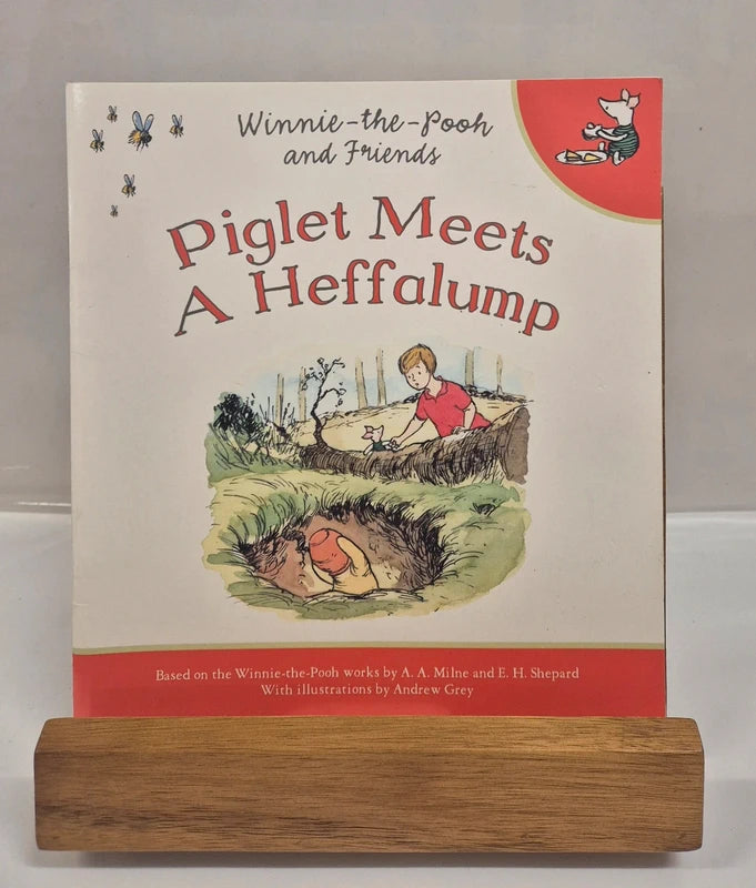 Winnie-the-Pooh and Friends: Piglet Meets a Heffalump by A.A. Milne