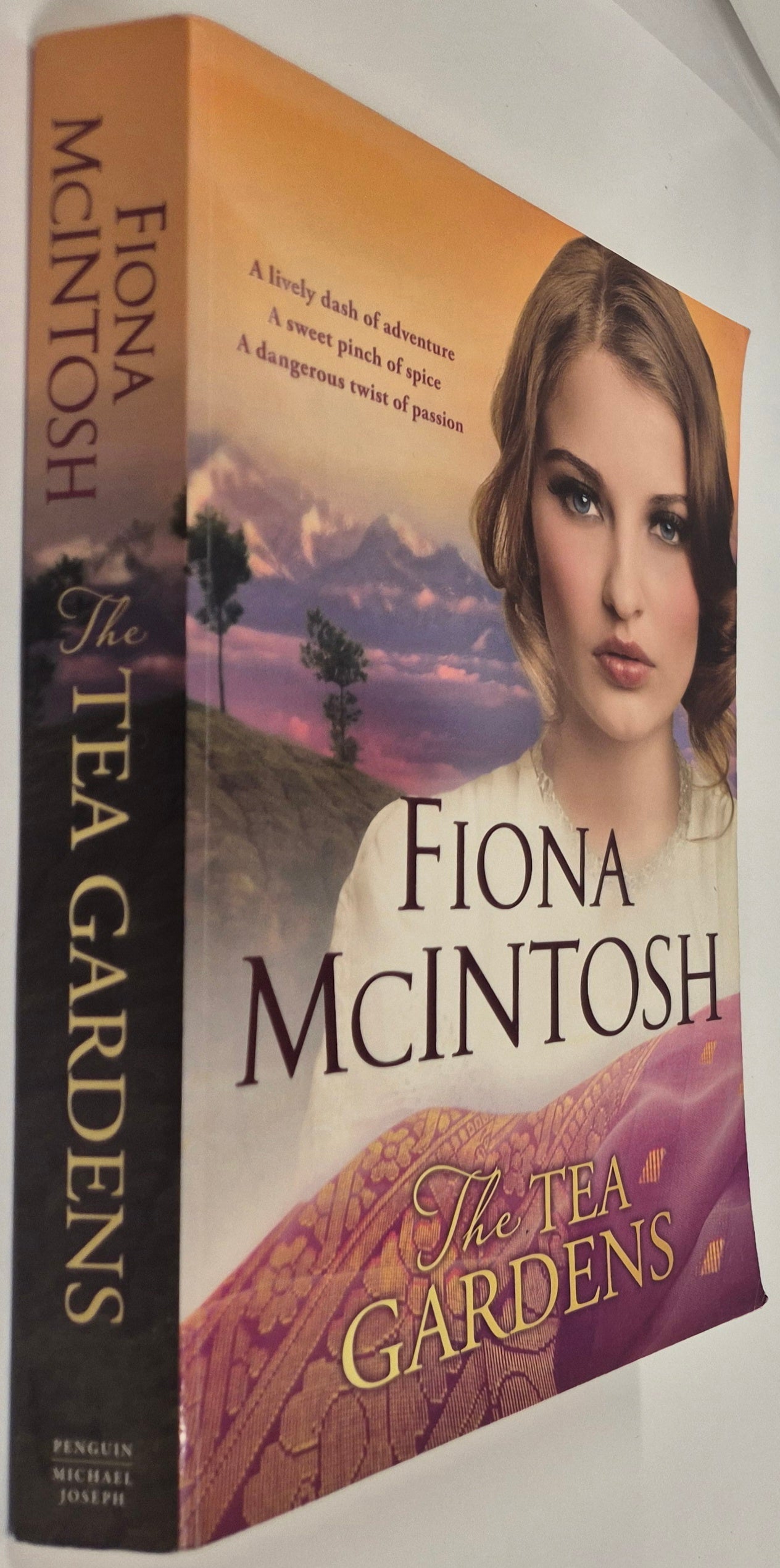 The Tea Gardens by Fiona McIntosh