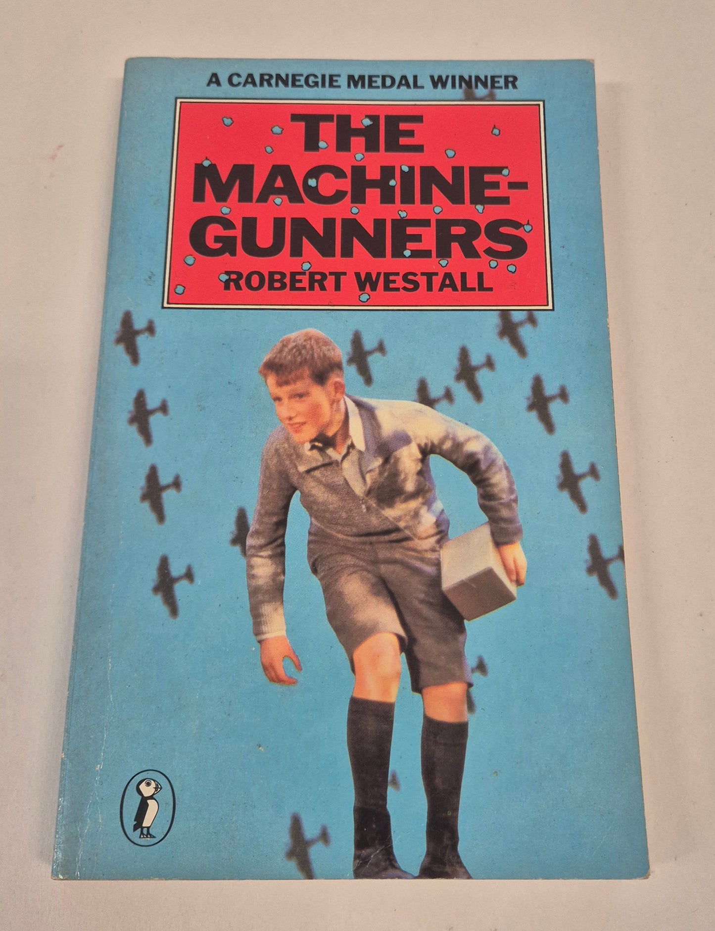 The Machine Gunners (Chas McGill #1) by Robert Westall