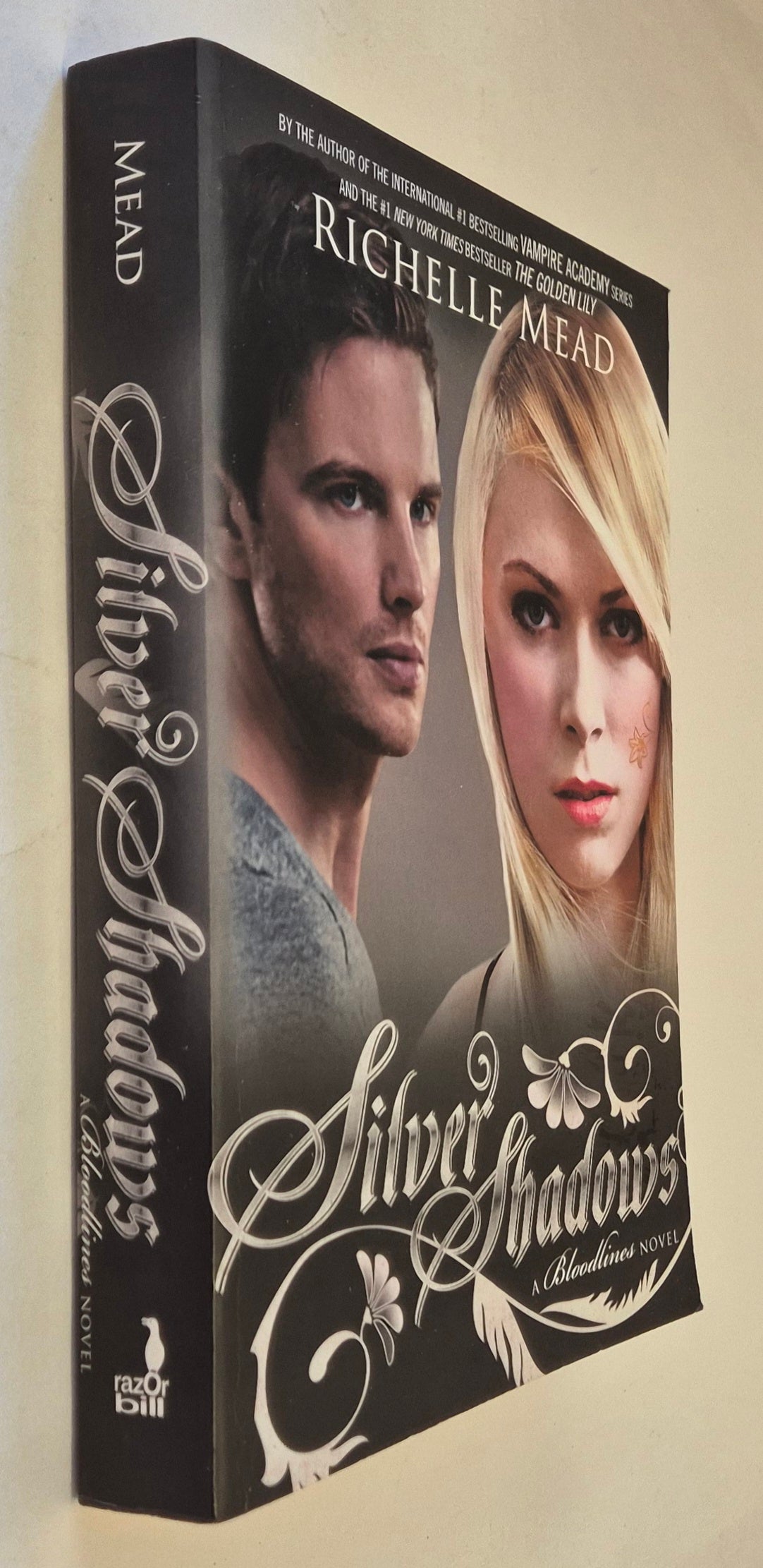 Silver Shadows (Bloodlines #5) by Richelle Mead