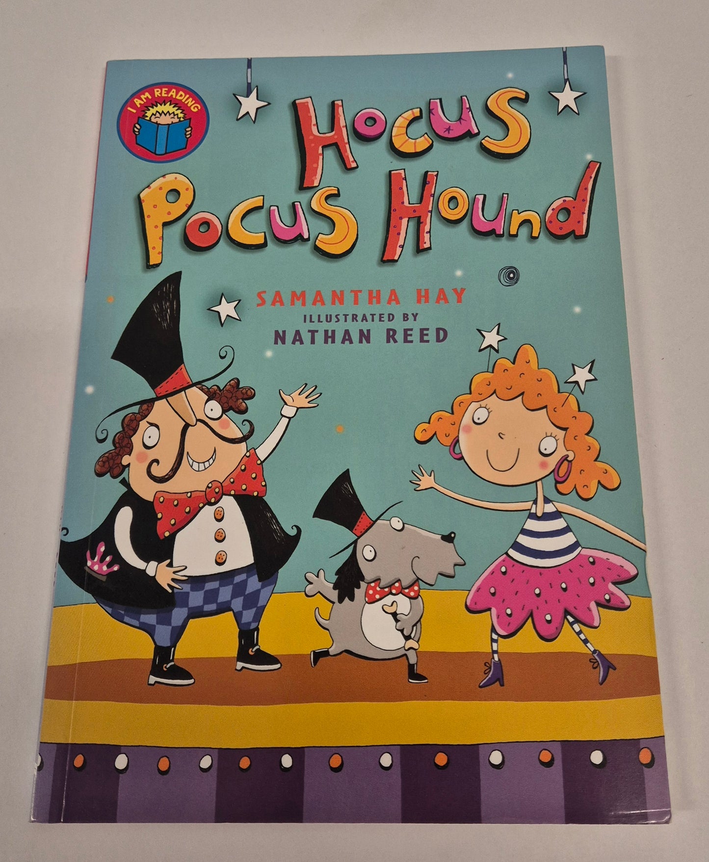 Hocus Pocus Hound (I Am Reading) by Samantha Hay