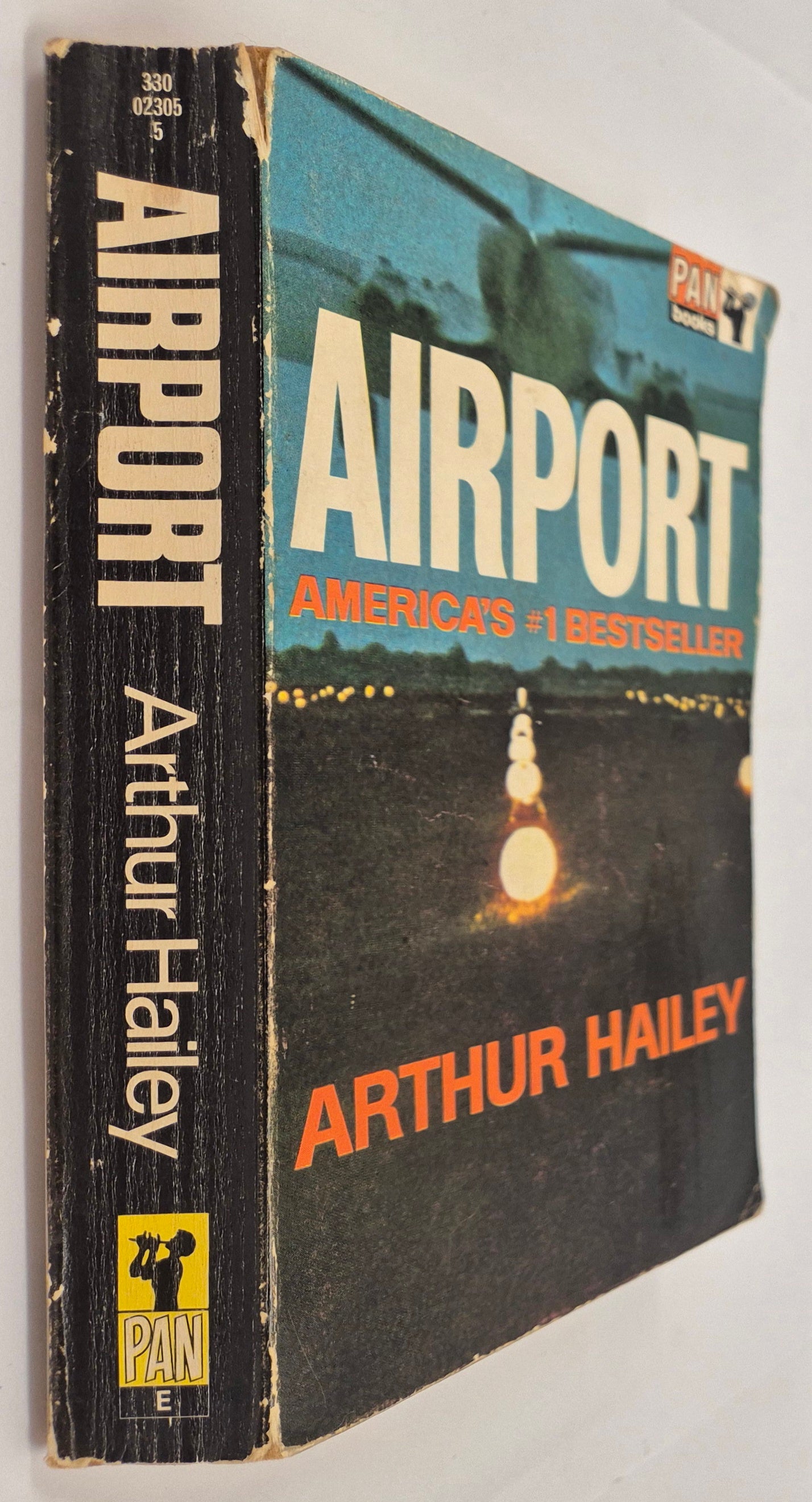 Airport by Arthur Hailey