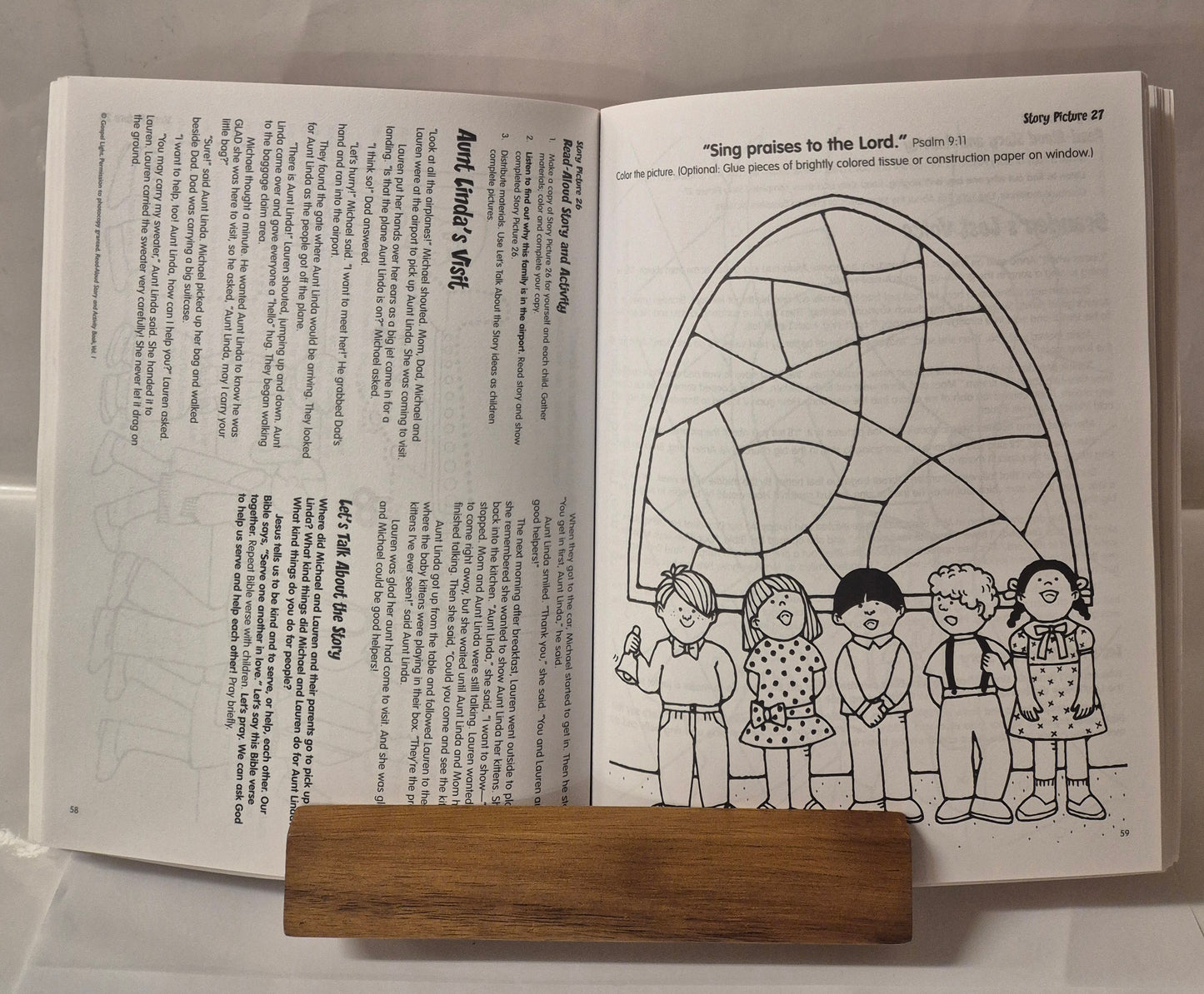 Gospel Light's Read-Aloud Story & Activity Book #1: 52 Colouring and Activity Pages that Illustrate Bible Truths!