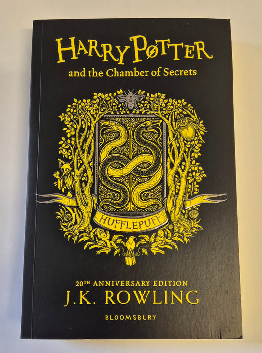 Harry Potter and the Chamber of Secrets (Harry Potter #2) (Hufflepuff Edition) by J. K. Rowling