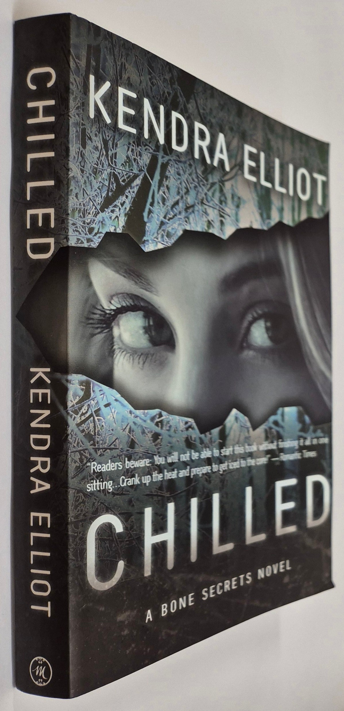 Chilled (Bone Secrets Series #2) by Kendra Elliot