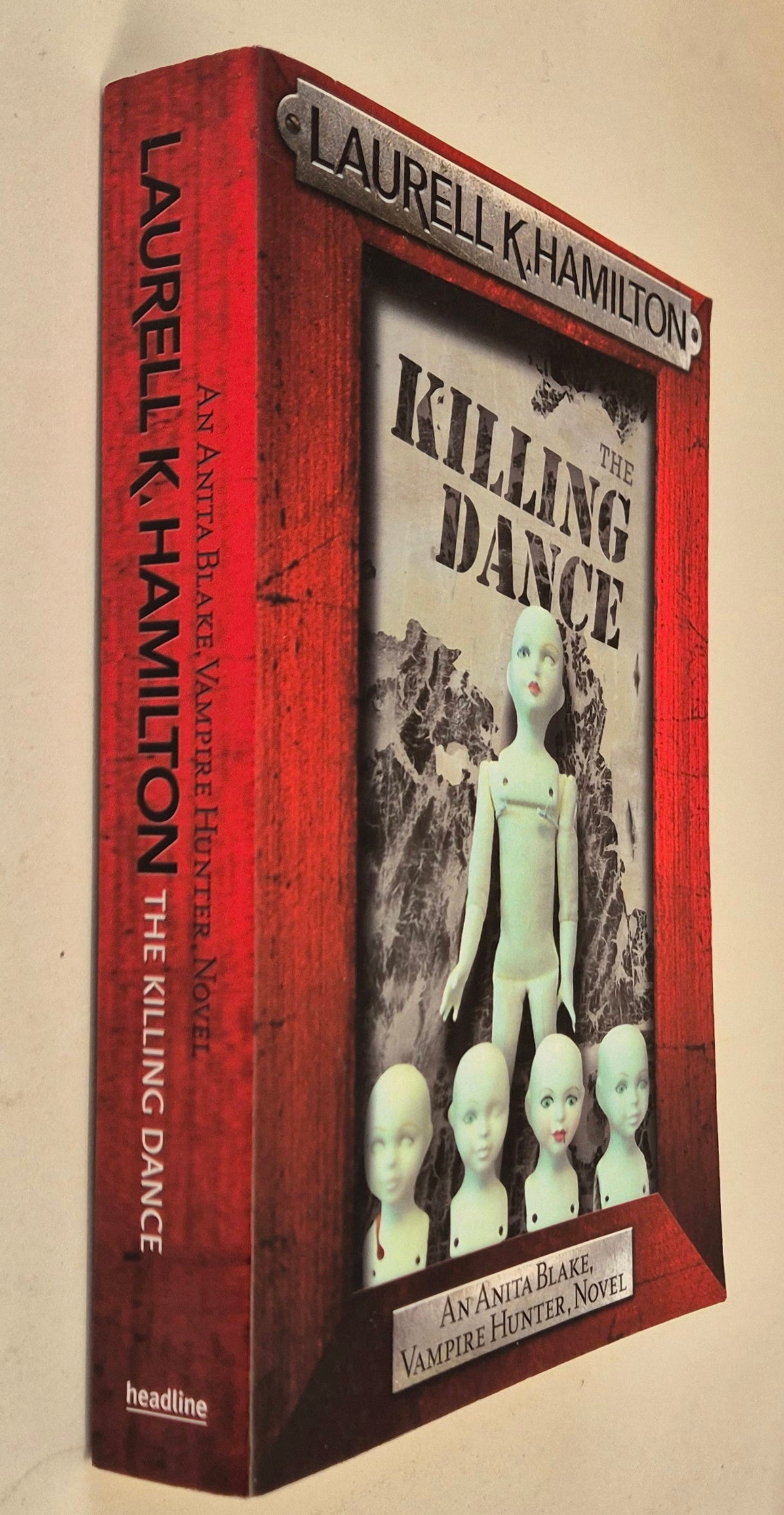 The Killing Dance (Anita Blake Vampire Hunter #6) by Laurell K. Hamilton