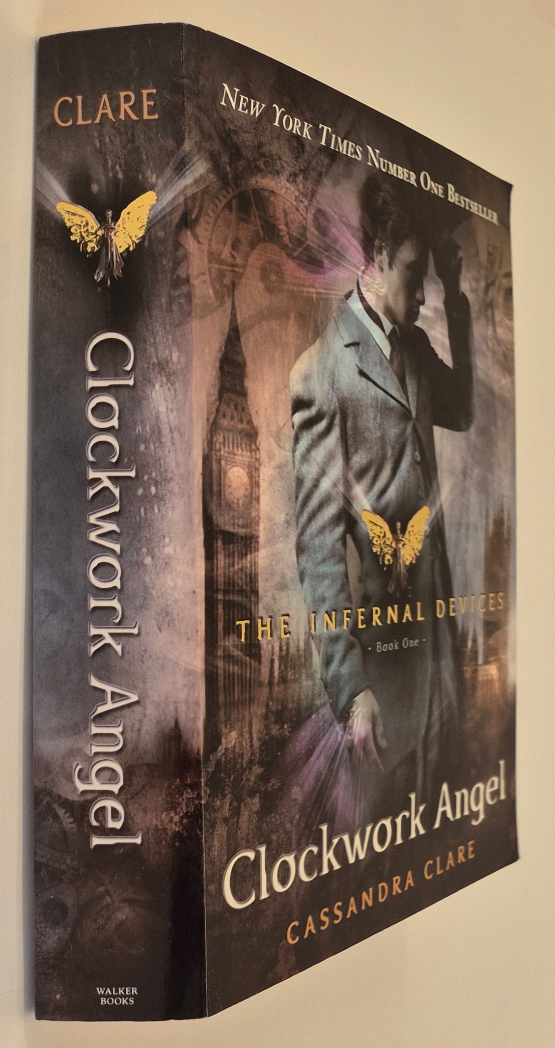Clockwork Angel (The Infernal Devices #1) by Cassandra Clare