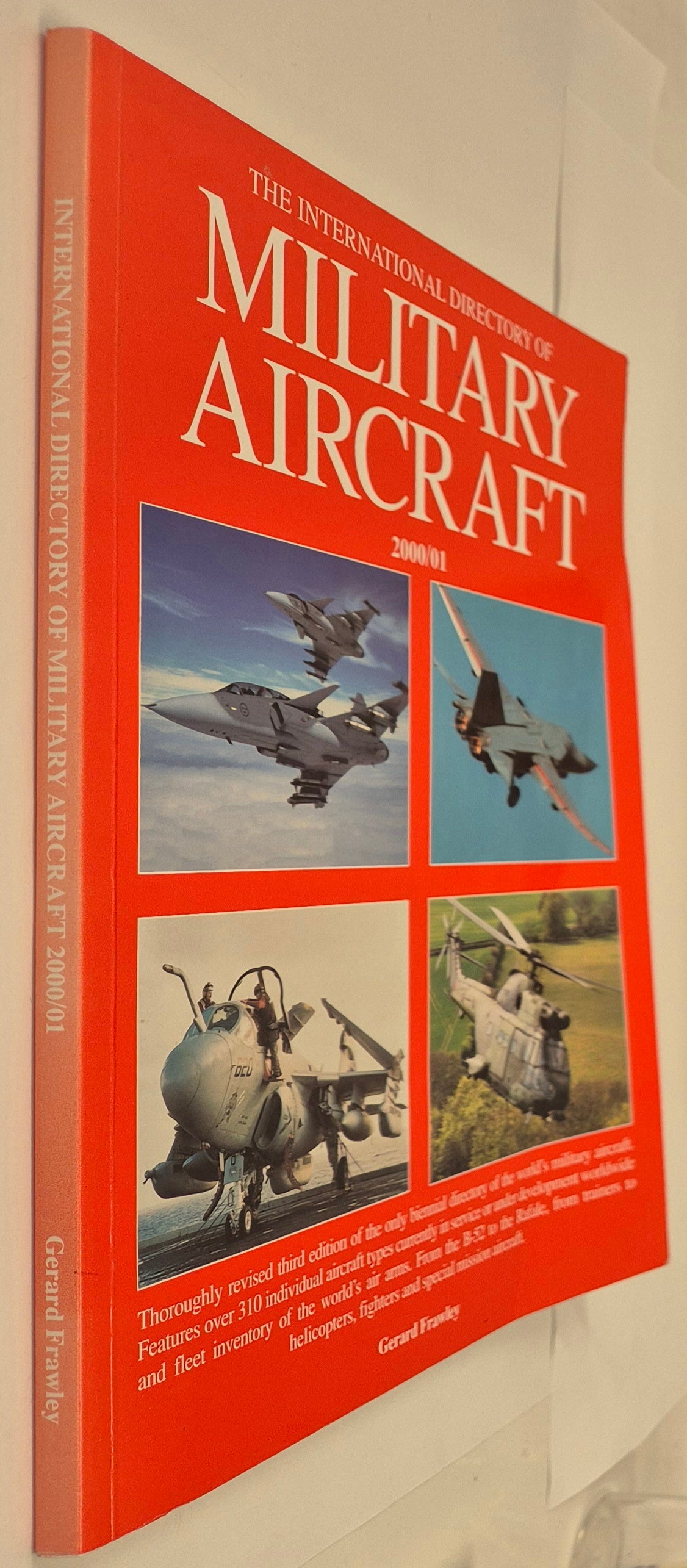 The International Directory of Military Aircraft 2000/01 by Gerard Frawley