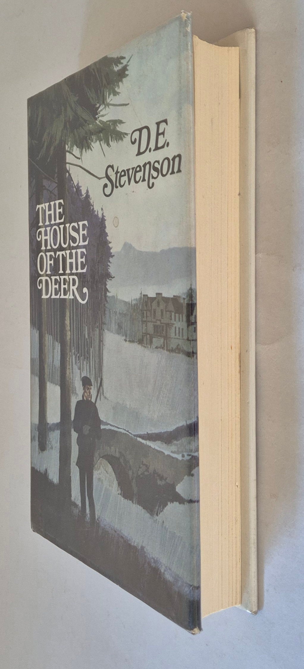The House of the Deer (Gerald and Elizabeth #2) by D. E. Stevenson