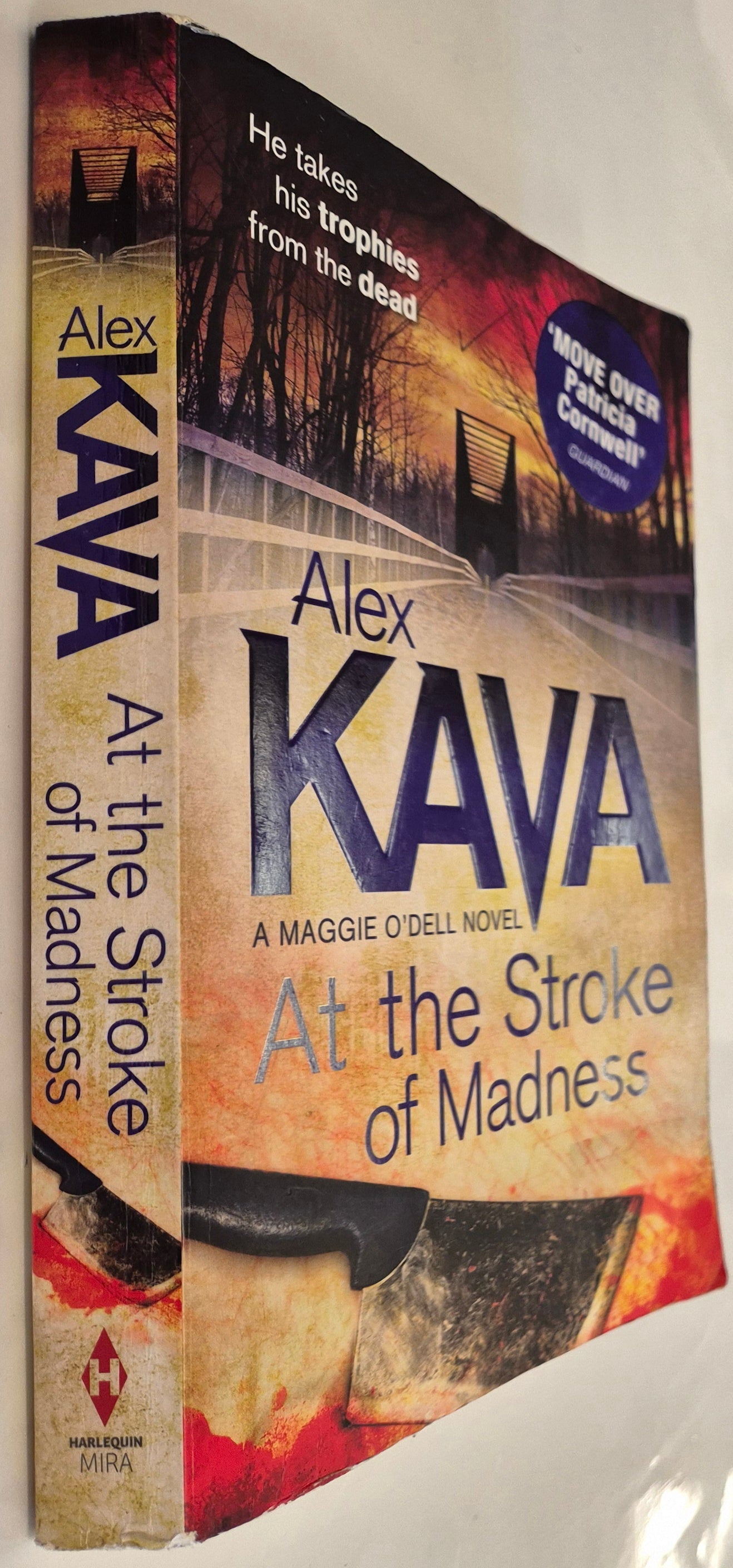 At the Stroke of Madness (Maggie O'Dell #4) by Alex Kava