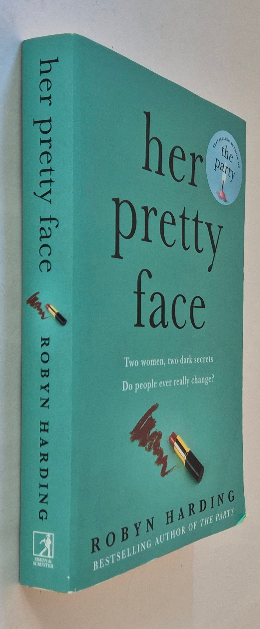 Her Pretty Face by Robyn Harding