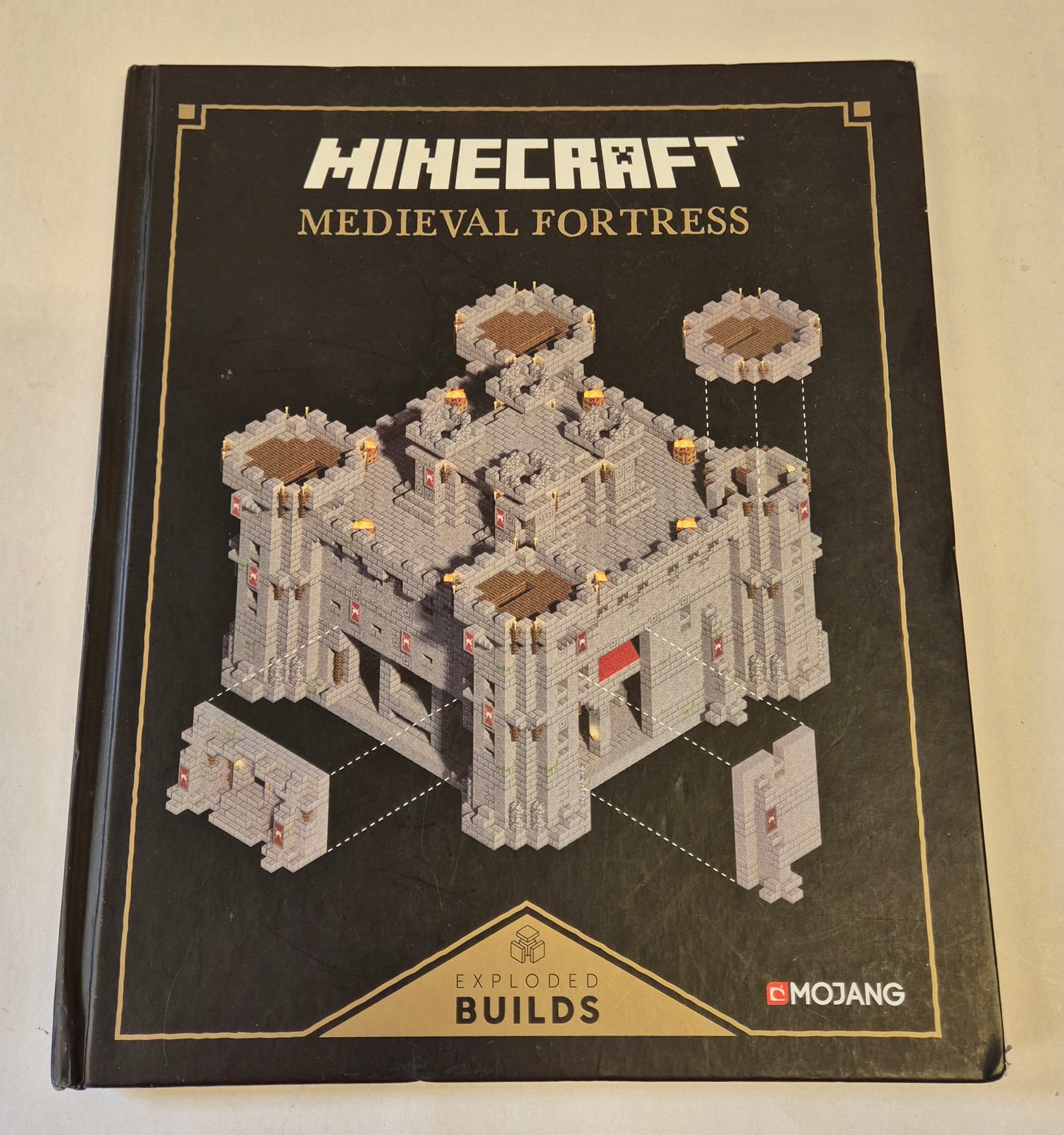 Minecraft: Medieval Fortress: Exploded Builds