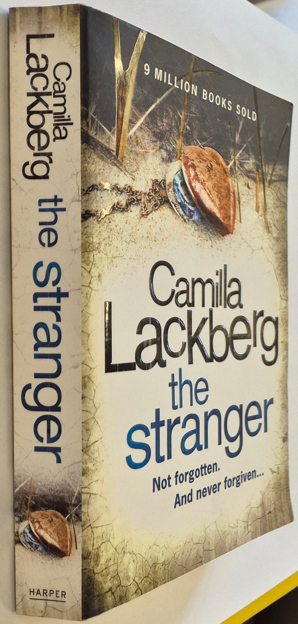 The Stranger (Patrik Hedstrom #4) by Camilla Lackberg