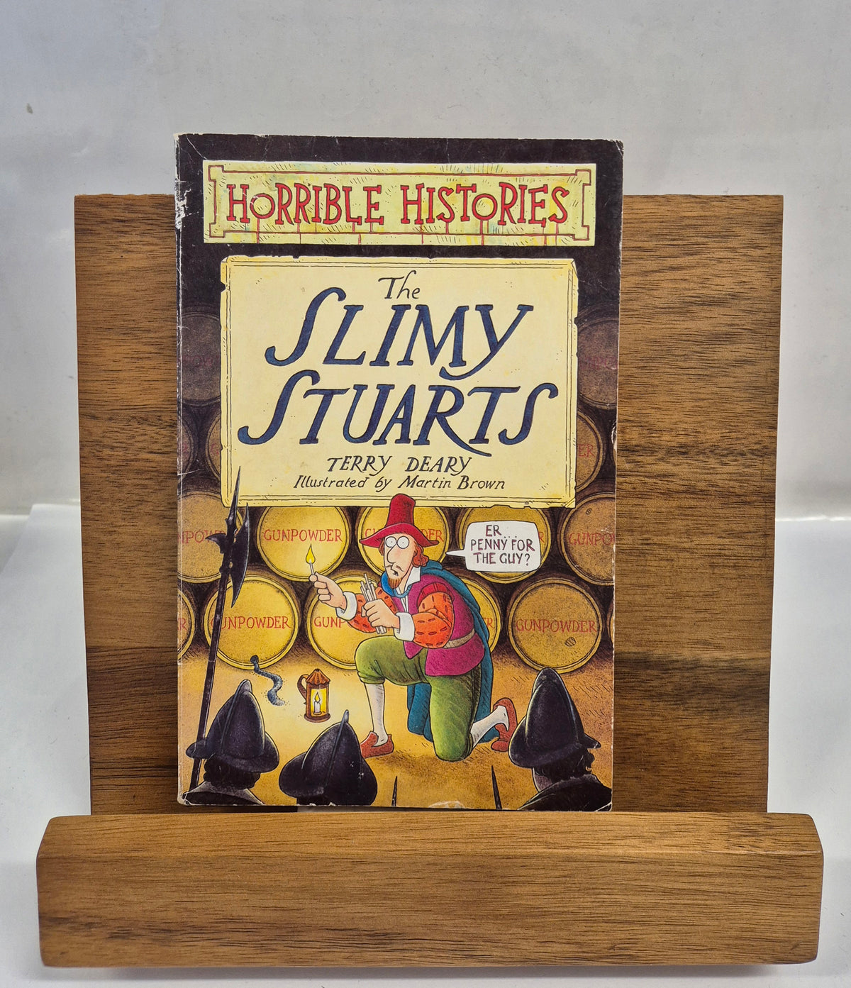 Slimy Stuarts (Horrible Histories #16) by Terry Deary