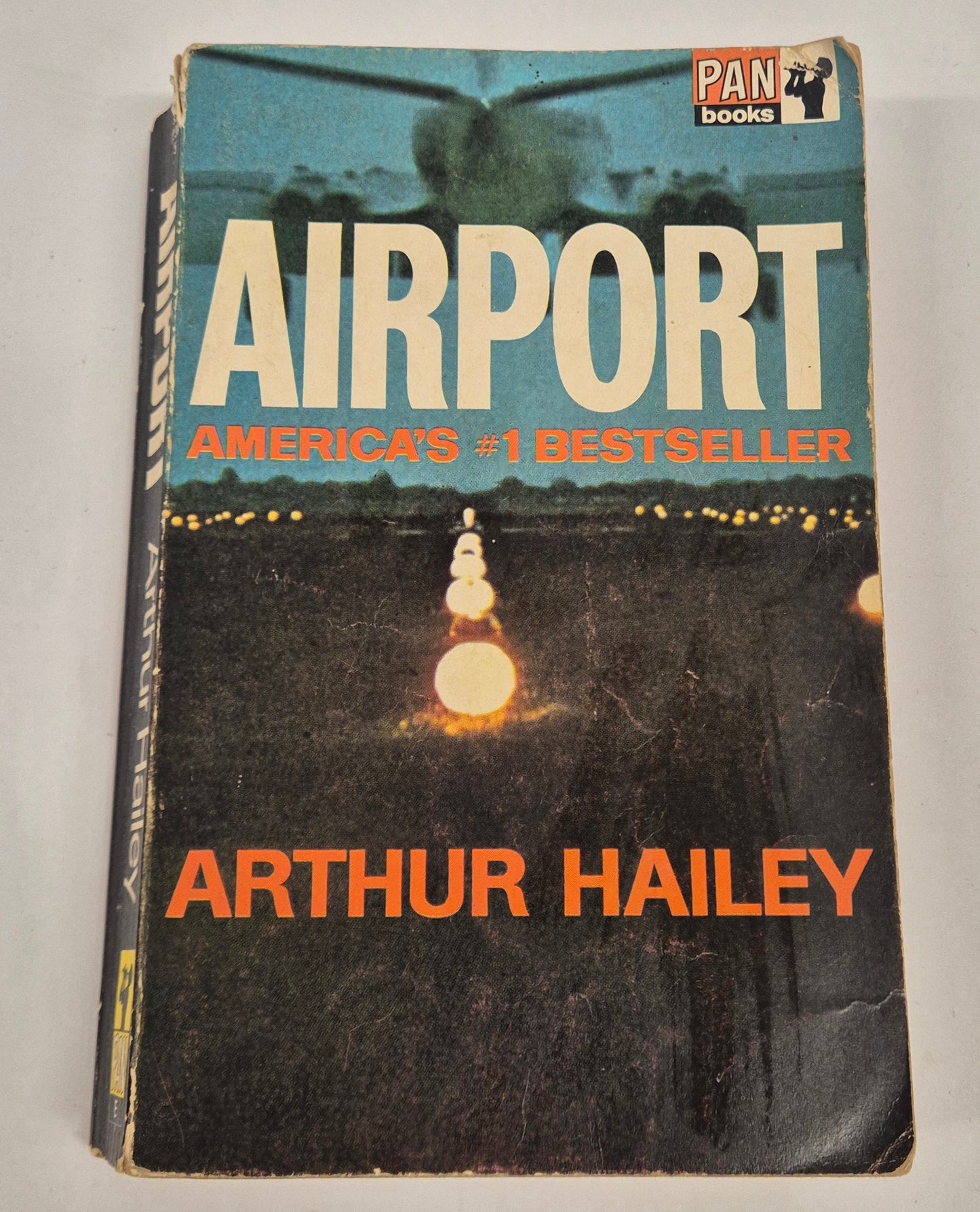 Airport by Arthur Hailey