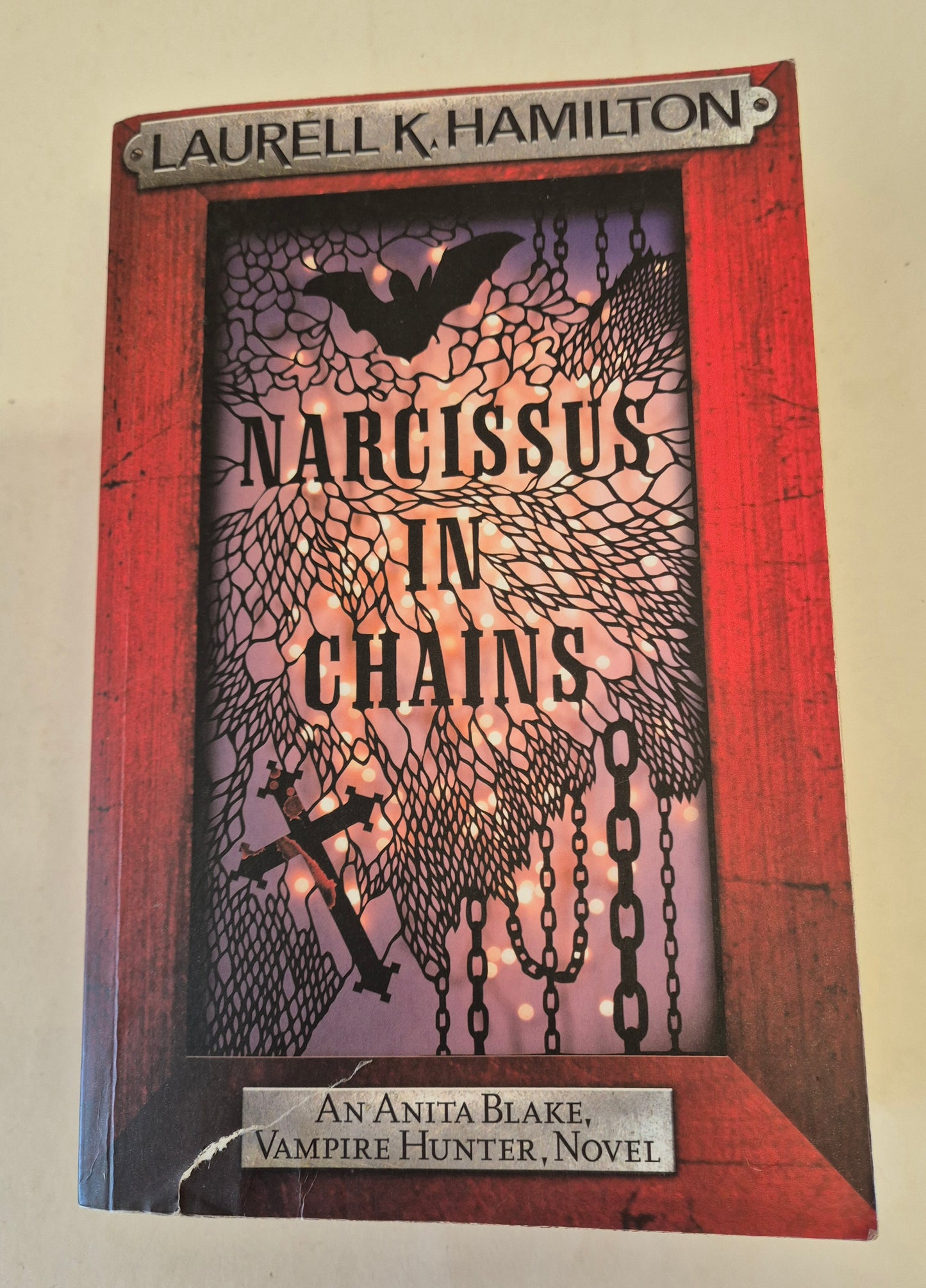 Narcissus in Chains (Anita Blake Vampire Hunter #10) by Laurell K. Hamilton
