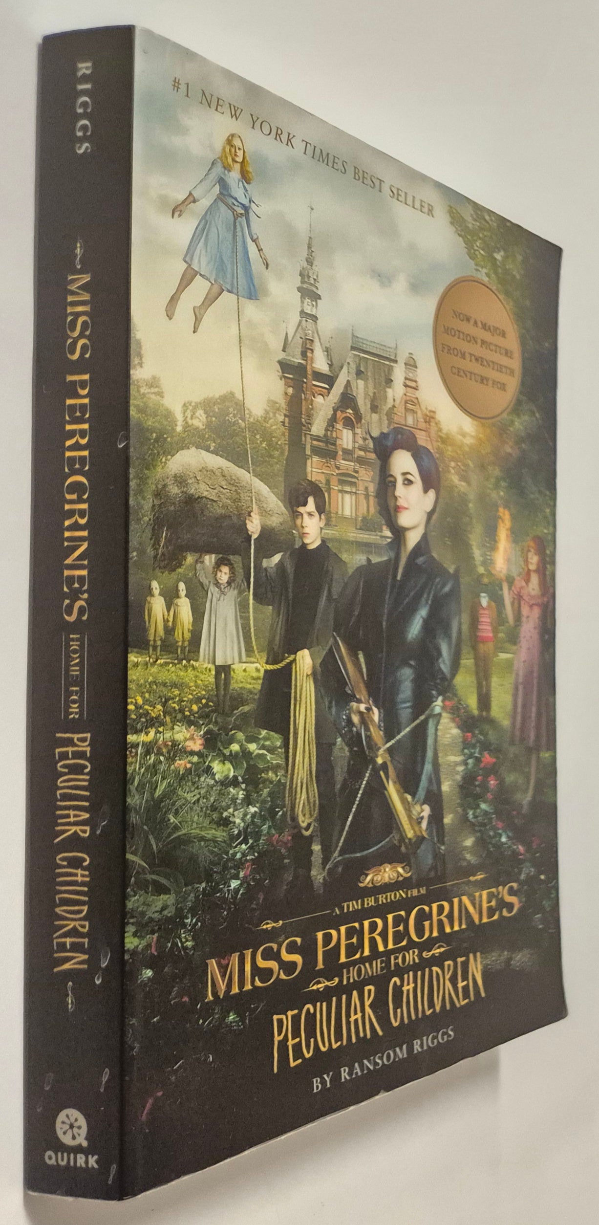 Miss Peregrine's Home For Peculiar Children (Miss Peregrine's Peculiar Children #1) by Ransom Riggs