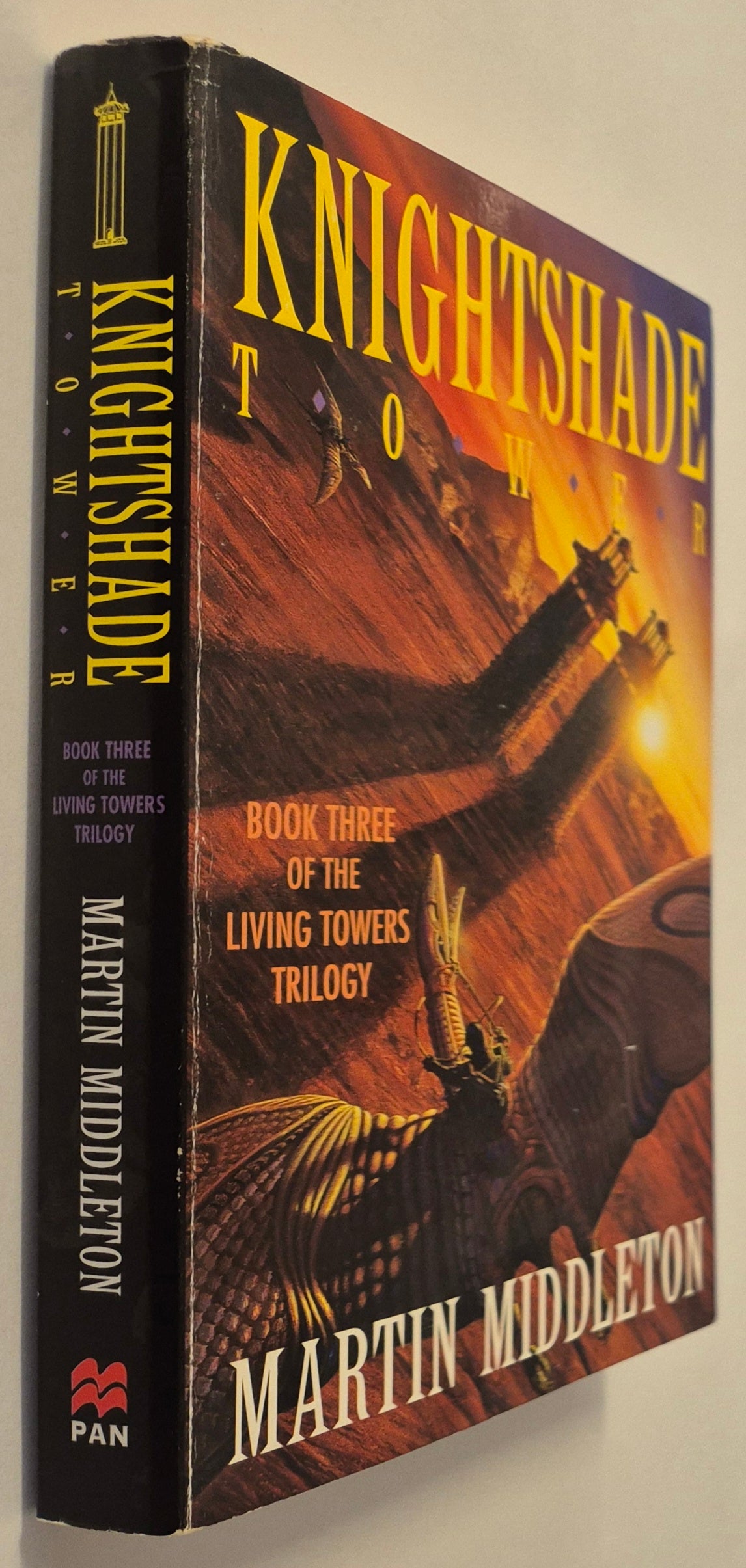Knightshade Tower (Living Towers Trilogy #3) by Martin Middleton