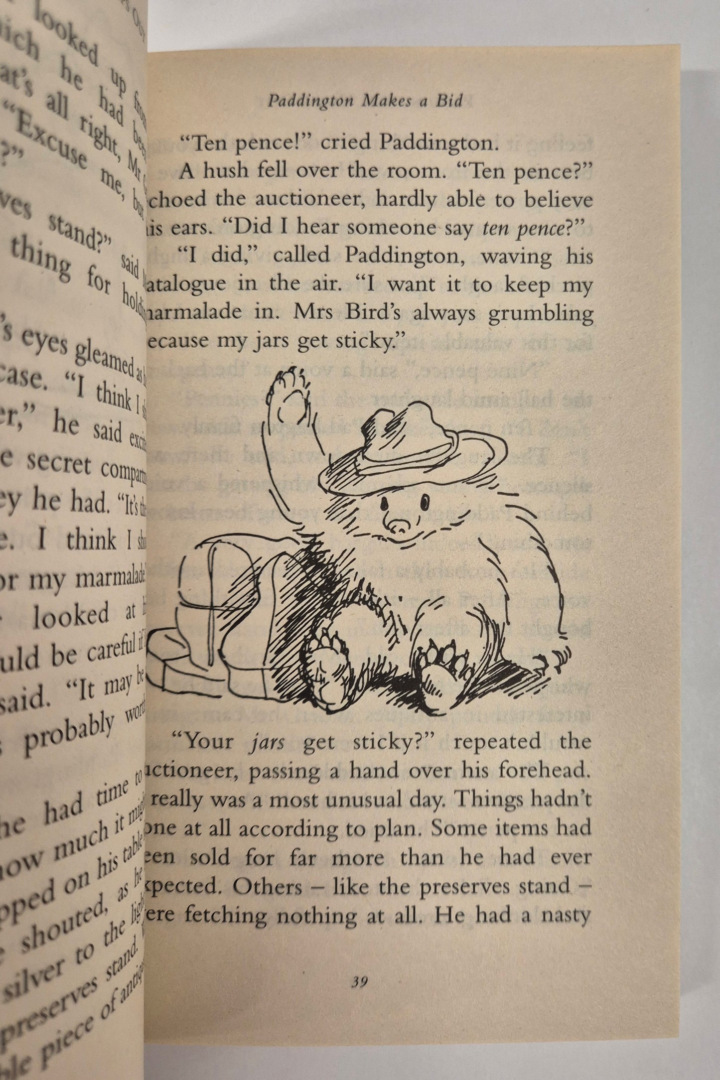 Paddington Helps Out (Paddington #3) by Michael Bond